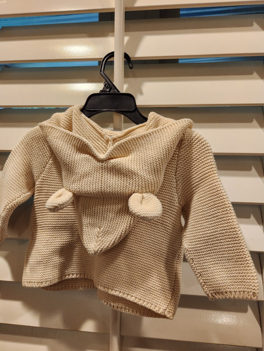 Baby Gap Cream Knit Hooded Baby Sweater, Size 3-6M - Picture 4 of 5